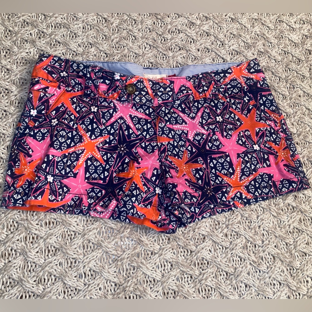 Red Camel Shorts. Size 11